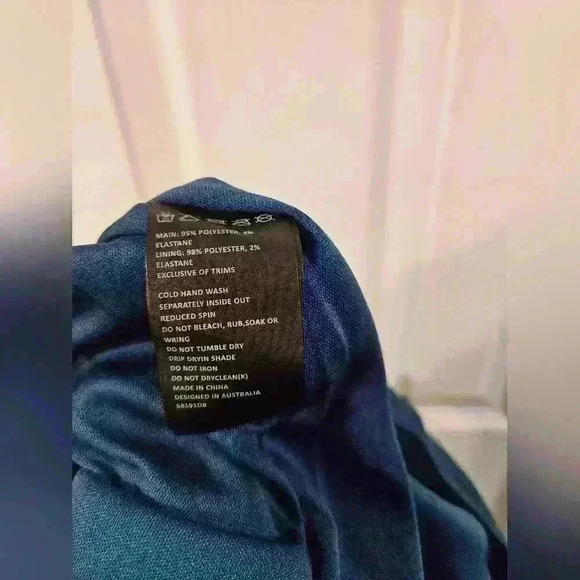 NWT BARDOT Crinkle One Shoulder Dress In Teal - Picture 7 of 8